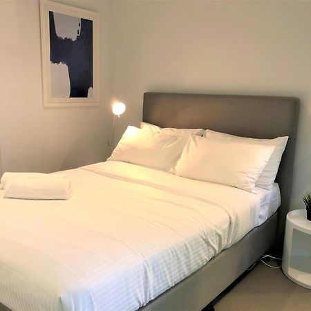 Readyset Apartments At Madison Melbourne City Exterior foto