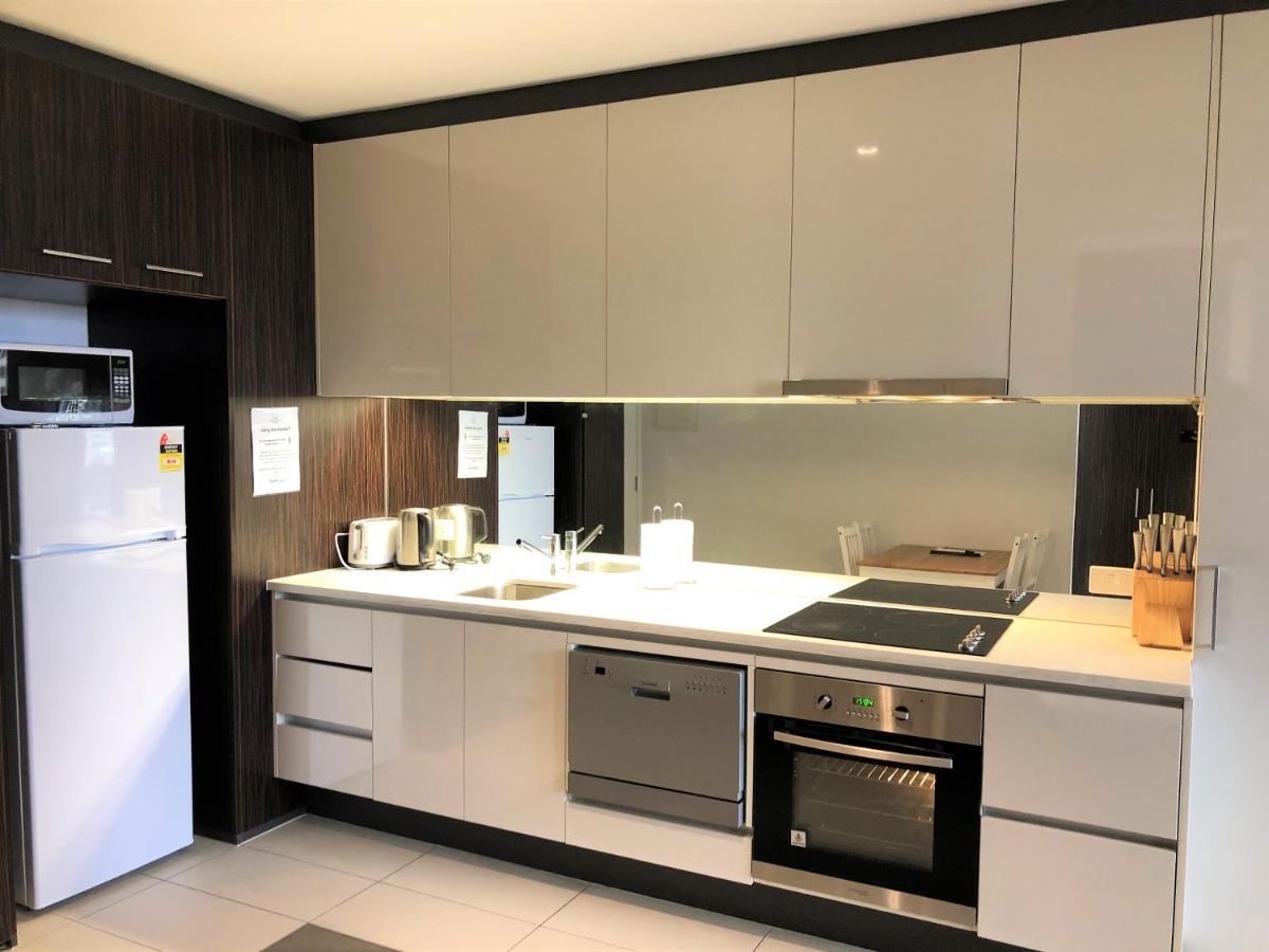 Readyset Apartments At Madison Melbourne City Exterior foto