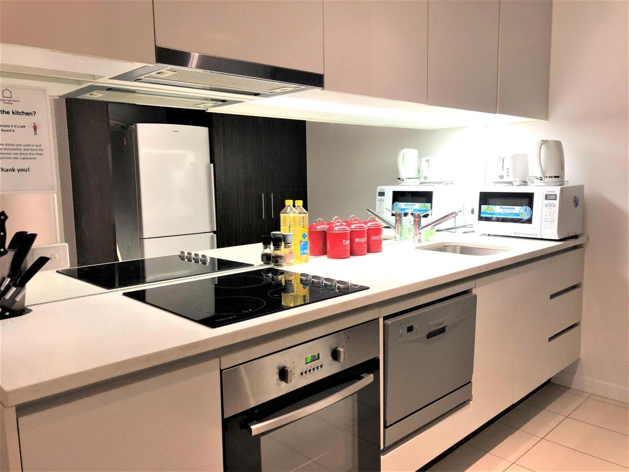 Readyset Apartments At Madison Melbourne City Exterior foto