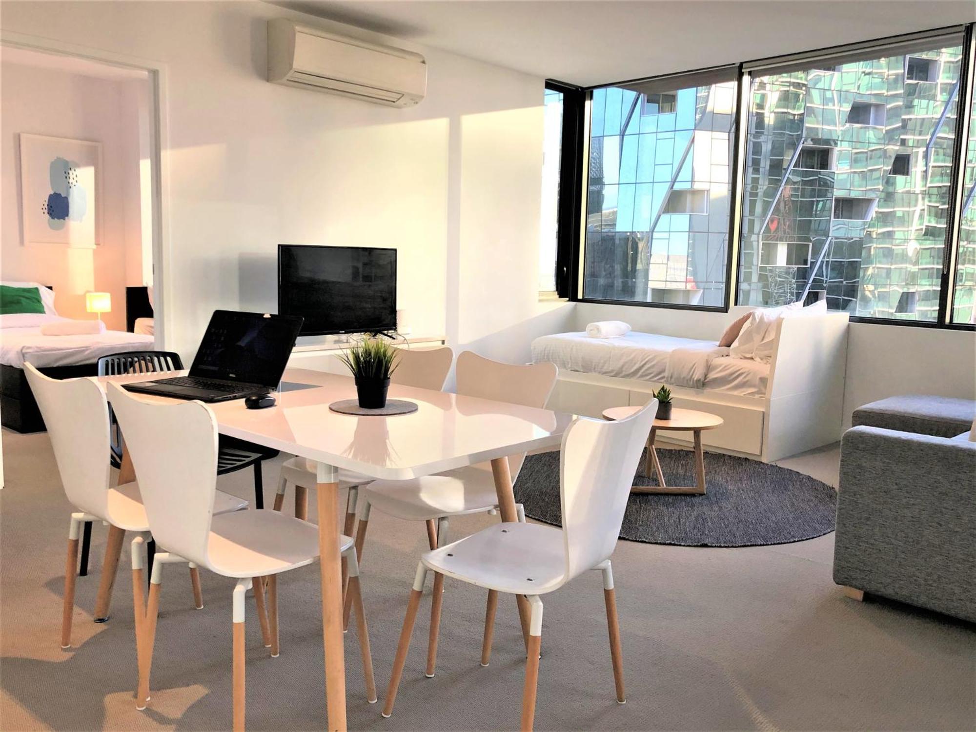 Readyset Apartments At Madison Melbourne City Exterior foto