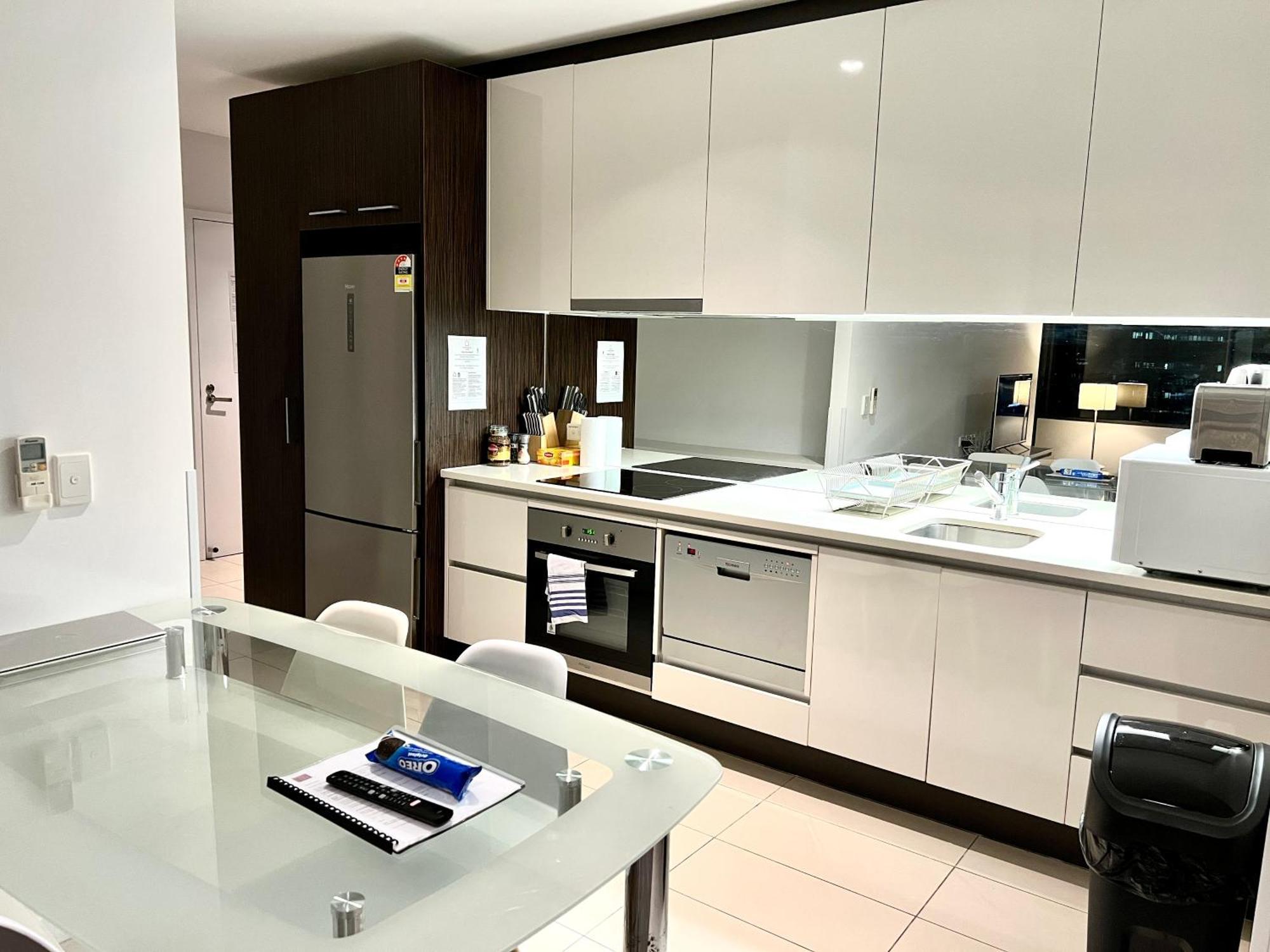Readyset Apartments At Madison Melbourne City Exterior foto
