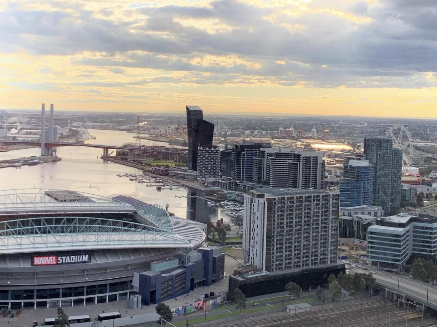 Readyset Apartments At Madison Melbourne City Exterior foto